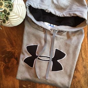 ✨LIKE NEW Under Armour hoodie